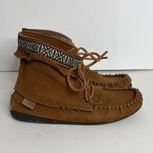Laurentian Chief Moccasins Womens 7 Brown Suede Fringe Ankle Booties Canada
